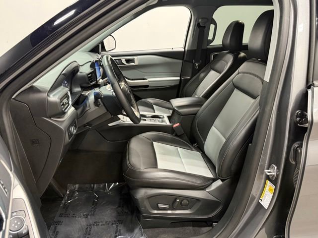 Certified 2024 Ford Explorer XLT w/ Equipment Group 202A AWD/4WD image 14