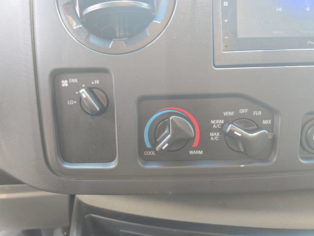 Certified 2017 Ford E-450 and Econoline 450 Super Duty w/ Power Windows & Locks Group RWD image 18