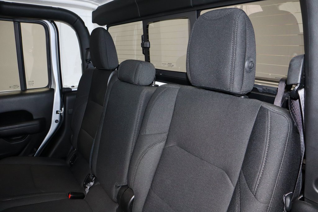 Used 2023 Jeep Gladiator Sport image 22