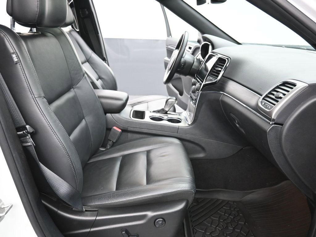 Used 2020 Jeep Grand Cherokee Limited image 16