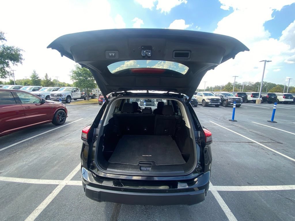 Used 2024 Nissan Rogue SV AWD/4WD image 25