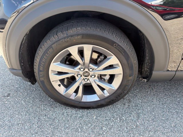 Certified 2022 Ford Explorer XLT w/ Equipment Group 202A AWD/4WD image 12