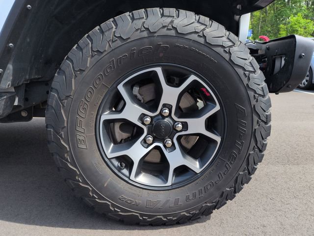 Used 2022 Jeep Wrangler Unlimited Rubicon w/ Dual Top Group AWD/4WD image 12