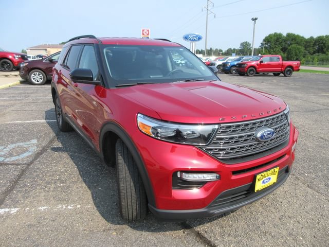 Certified 2024 Ford Explorer XLT w/ Equipment Group 202A AWD/4WD image 8