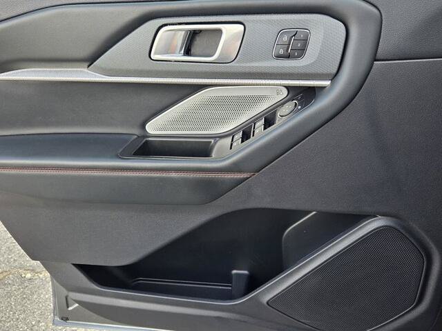 Certified 2025 Ford Explorer ST AWD/4WD image 29