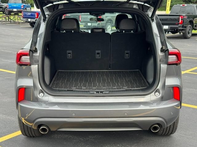 Certified 2024 Ford Escape ST-Line w/ Tech Pack #1 FWD image 5