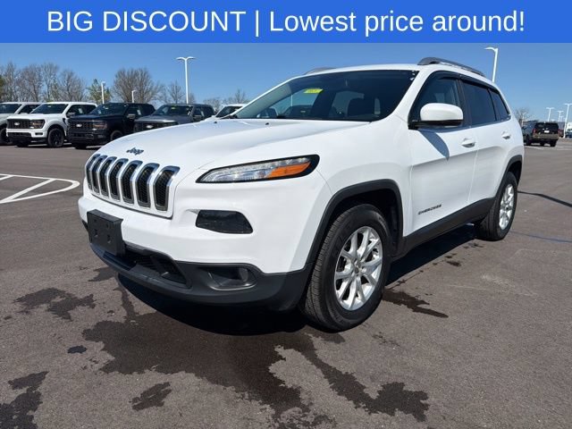 Used 2017 Jeep Cherokee Latitude w/ True North Edition AWD/4WD image 2