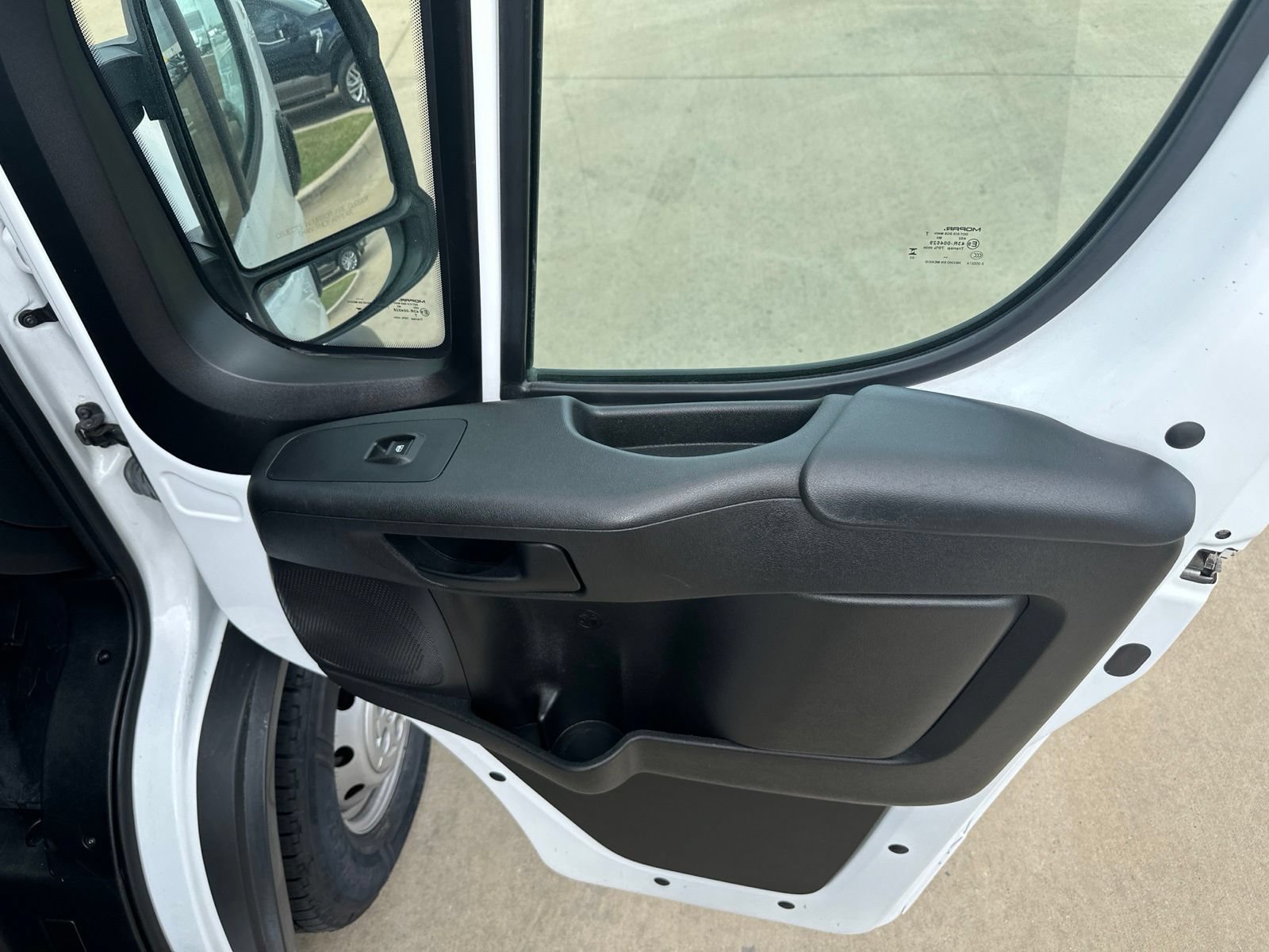 Used 2023 RAM ProMaster 2500 w/ Premium Convenience Group (B) FWD image 23