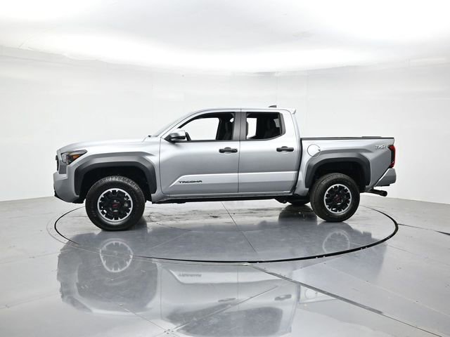 Used 2024 Toyota Tacoma TRD Off-Road AWD/4WD image 7