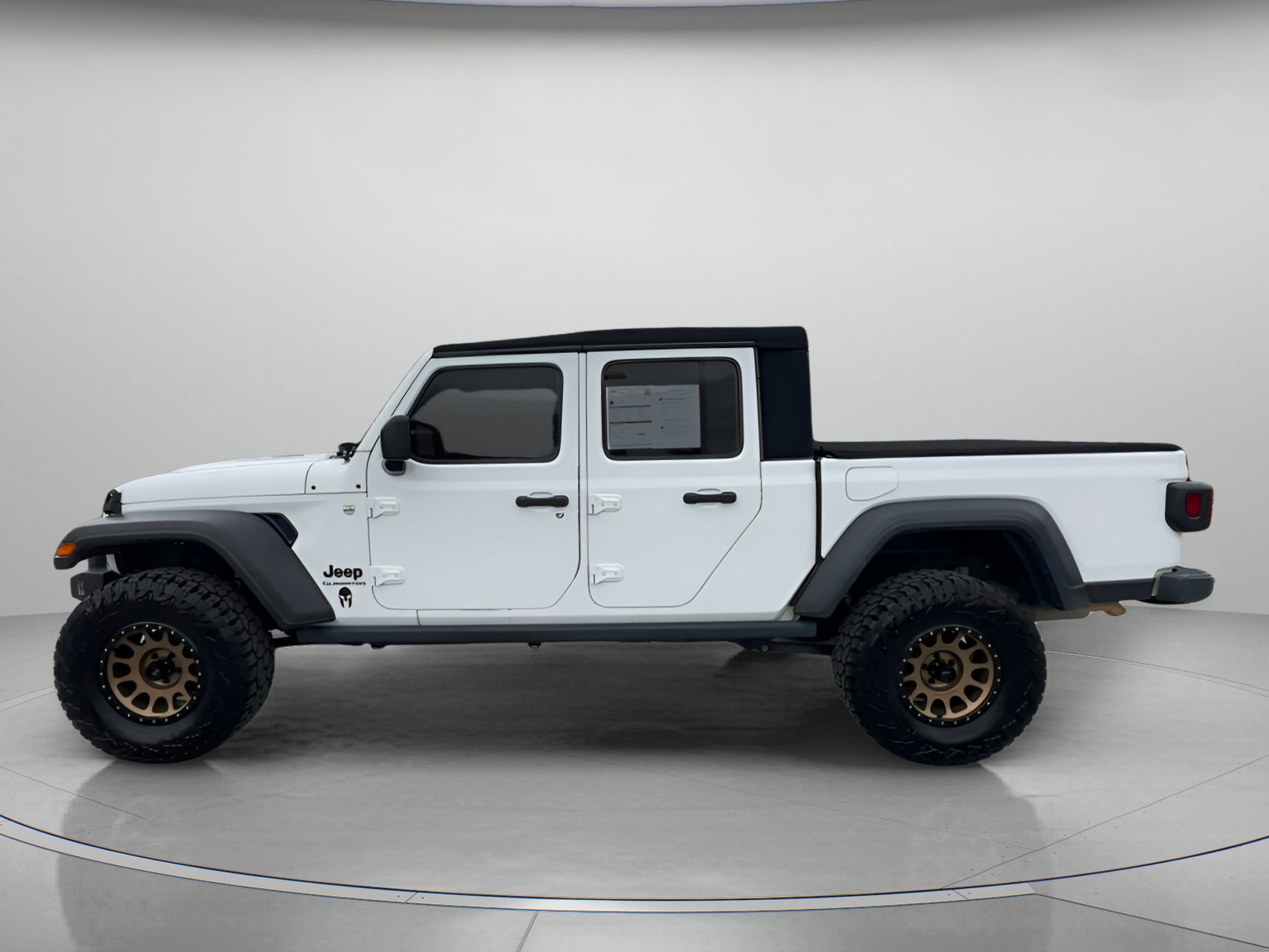 Used 2020 Jeep Gladiator Sport w/ Quick Order Package 24S image 11