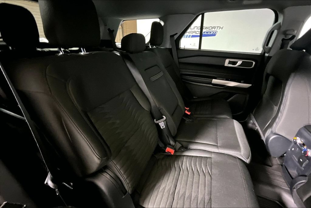 Certified 2021 Ford Explorer XLT RWD image 22