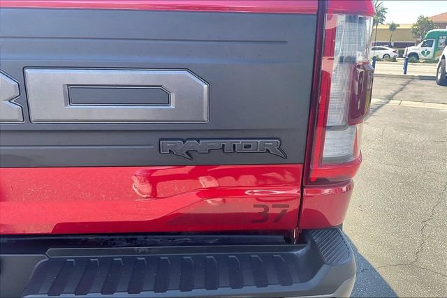 Certified 2022 Ford F150 Raptor w/ Raptor 37 Performance Package AWD/4WD image 8