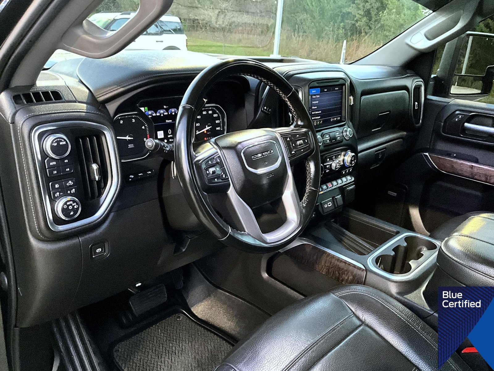 Used 2023 GMC Sierra 2500 Denali w/ Denali Black Diamond Edition AWD/4WD image 11