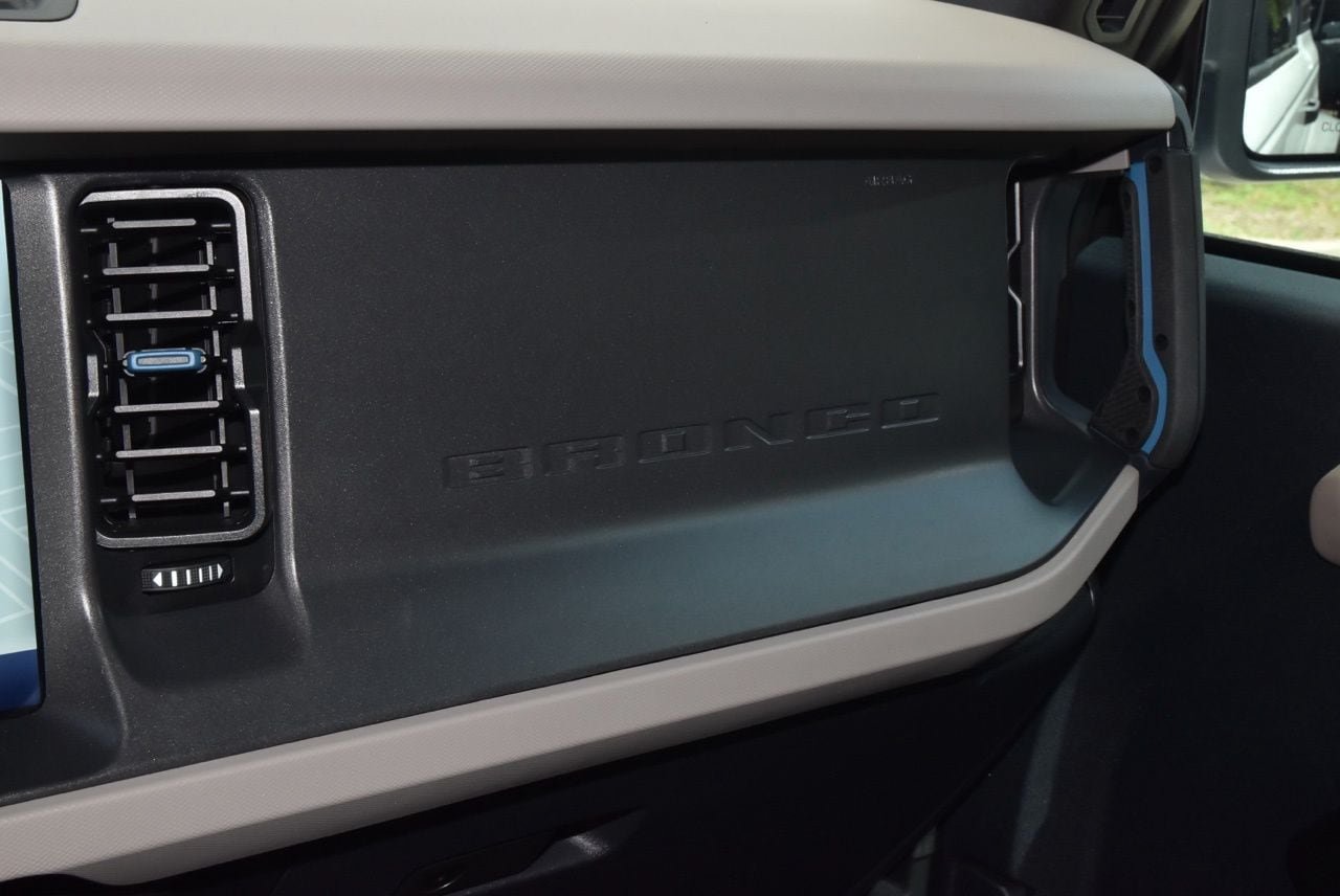 Certified 2024 Ford Bronco Wildtrak AWD/4WD image 35