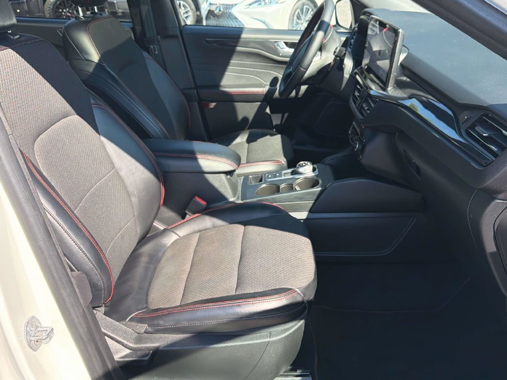 Certified 2023 Ford Escape ST-Line w/ Tech Pack #1 FWD image 30
