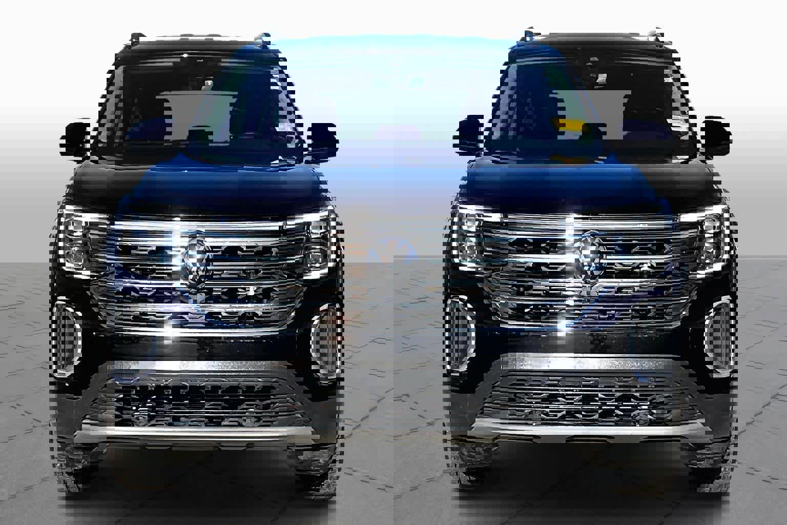 Used 2025 Volkswagen Atlas SE image 4