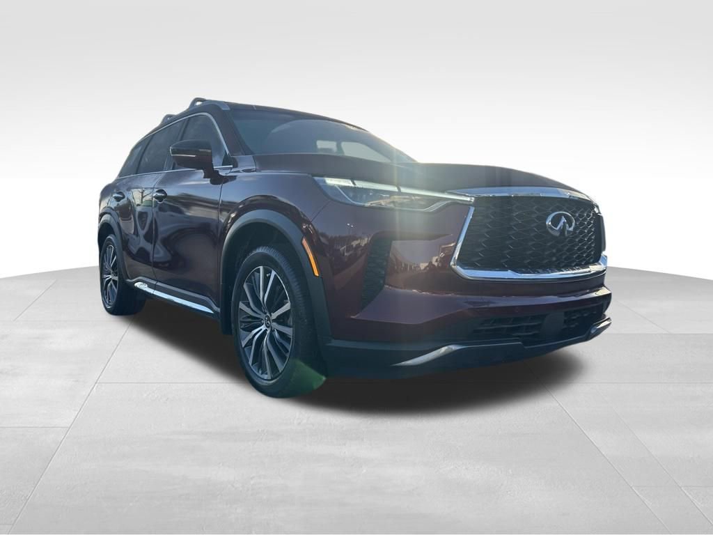 Used 2023 INFINITI QX60 Sensory w/ Cargo Package AWD/4WD image 2