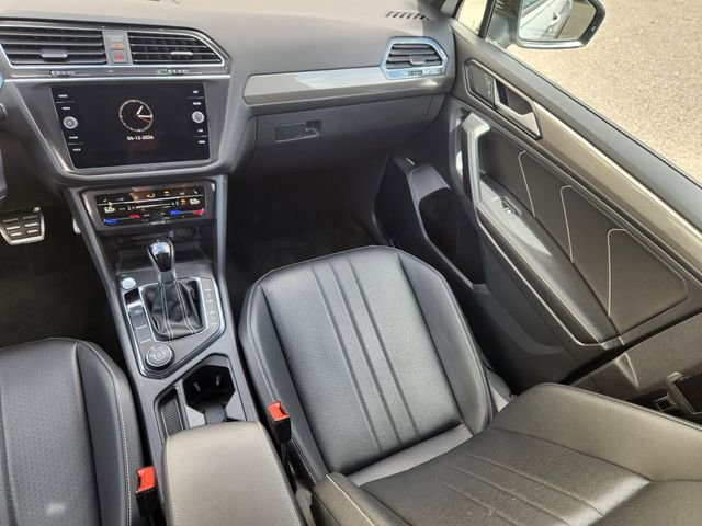 Used 2023 Volkswagen Tiguan SE R-Line AWD/4WD image 13