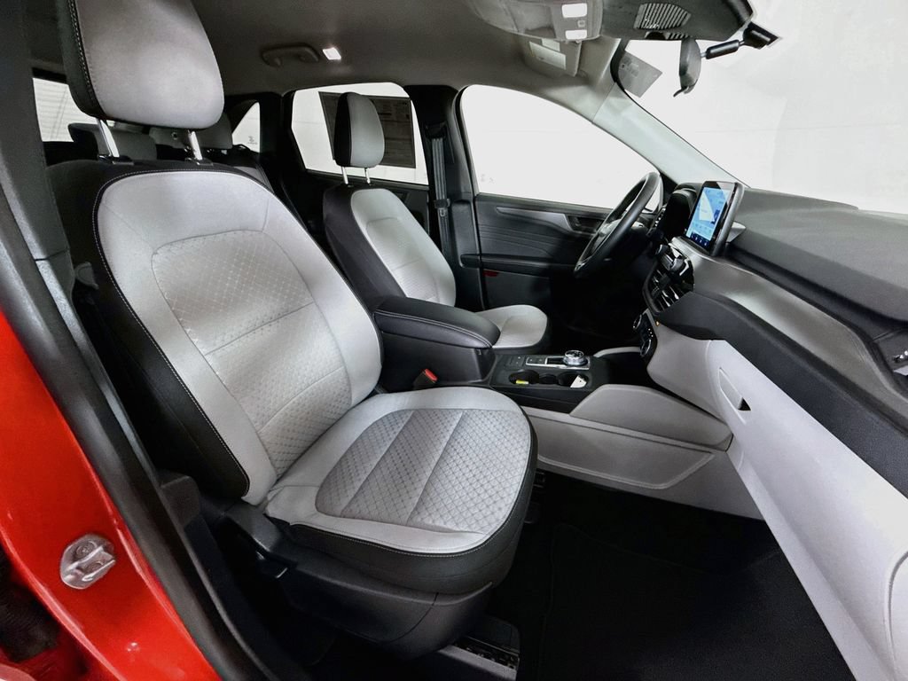 Certified 2024 Ford Escape Active w/ Cold Weather Package FWD image 27