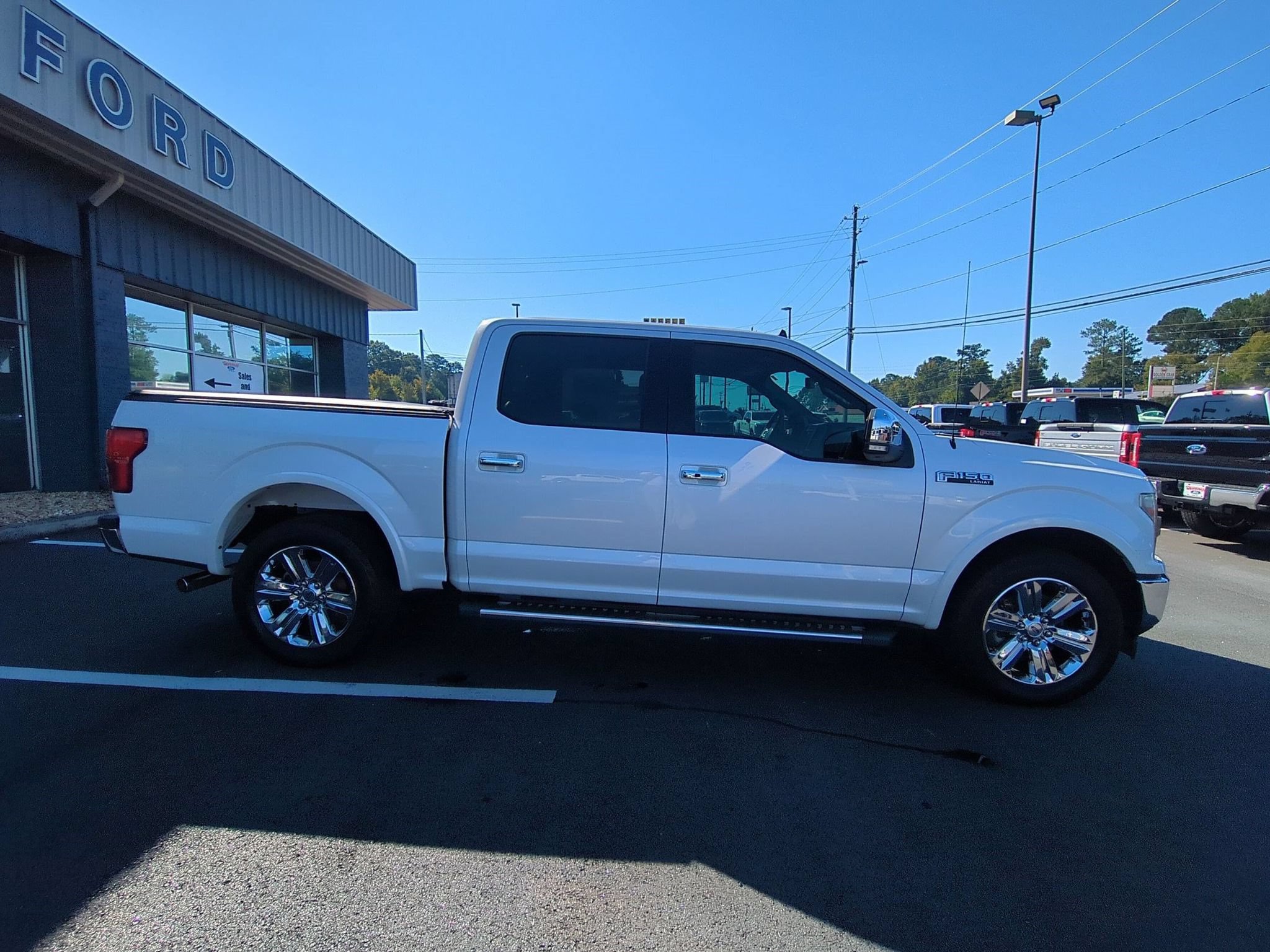 Certified 2019 Ford F150 Lariat RWD image 4