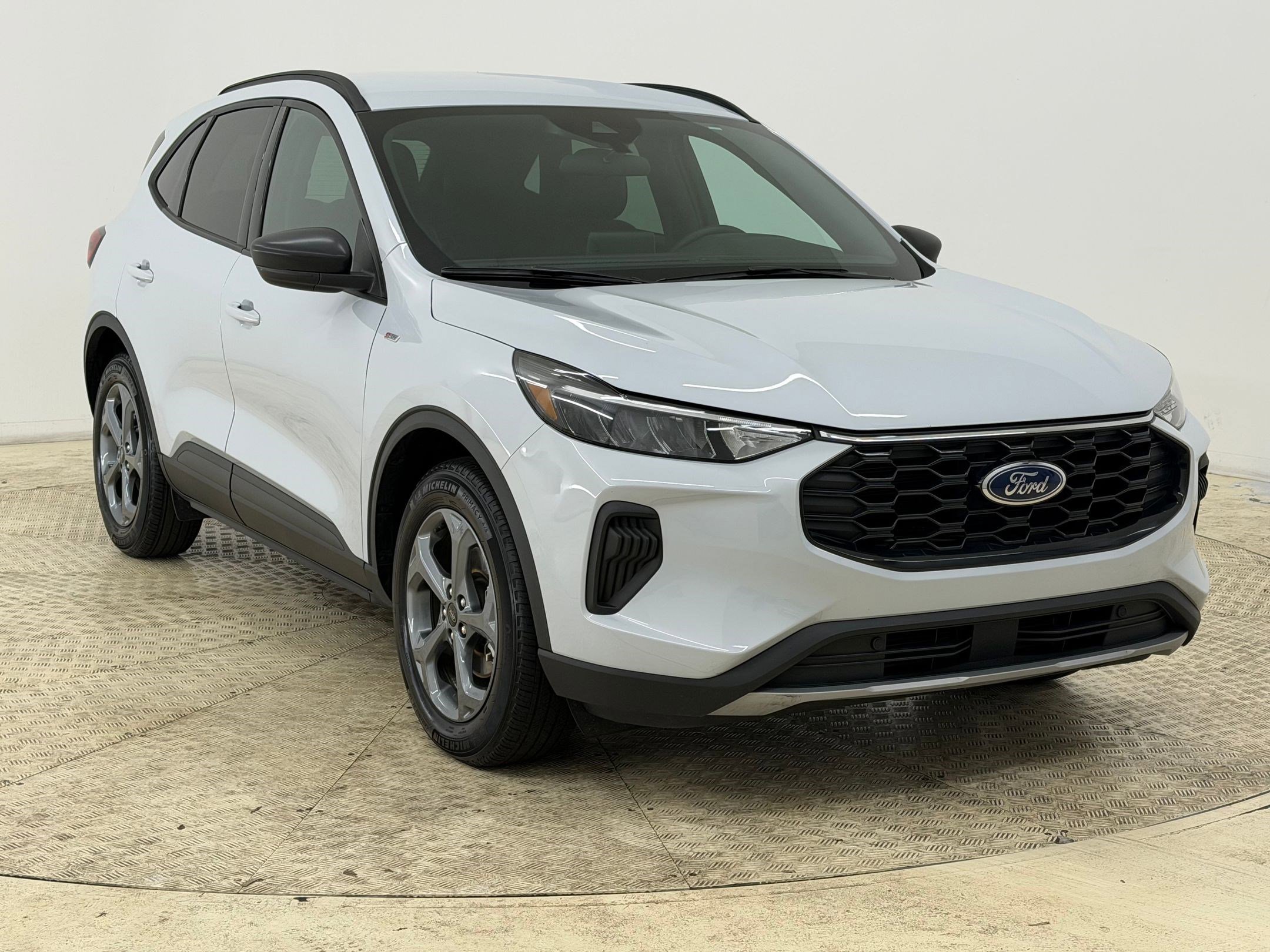 Certified 2025 Ford Escape ST-Line image 6