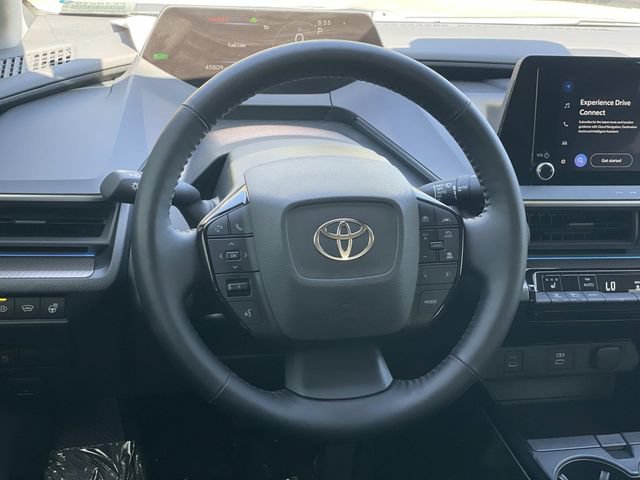 Used 2024 Toyota Prius XLE FWD image 7