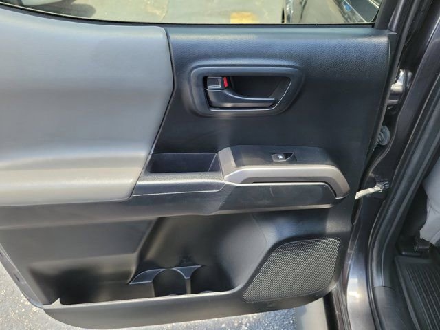 Used 2022 Toyota Tacoma SR5 w/ Technology Package RWD image 11