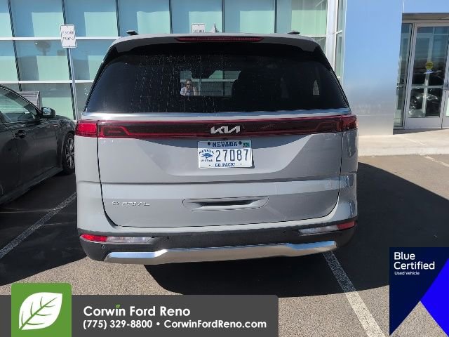 Used 2024 Kia Carnival SX Prestige image 9
