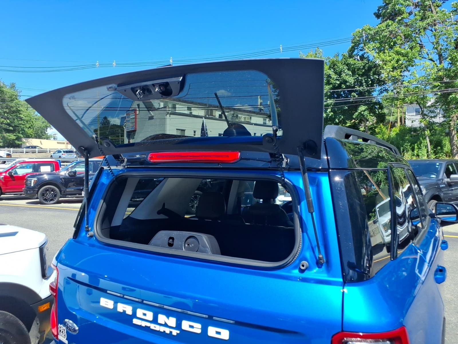 Certified 2025 Ford Bronco Sport Outer Banks w/ Outer Banks Tech Package+ AWD/4WD image 28