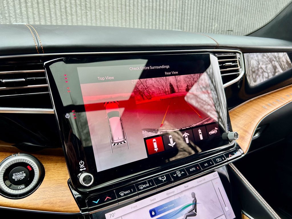 Used 2022 Jeep Grand Wagoneer Series III w/ Rear Seat Video Group 1 image 30