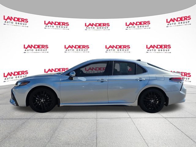 Used 2023 Toyota Camry XSE FWD image 6