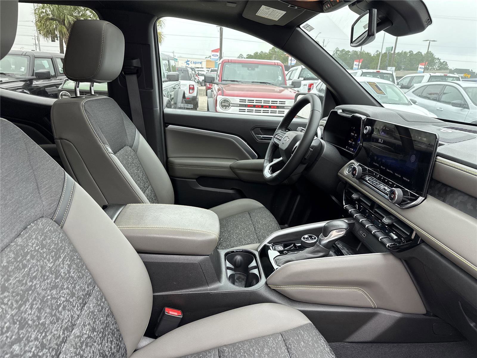 Used 2024 Chevrolet Colorado ZR2 w/ Technology Package image 53