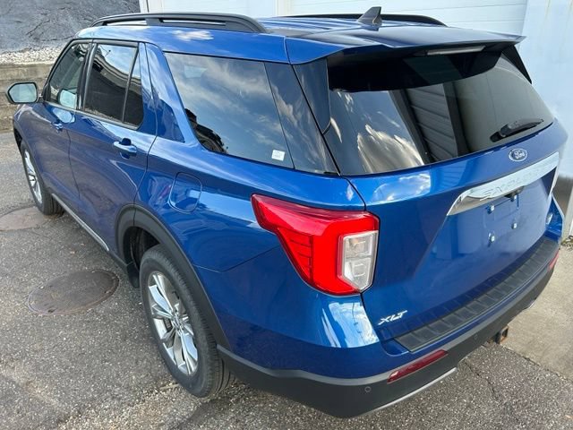 Certified 2023 Ford Explorer XLT w/ Equipment Group 202A AWD/4WD image 4