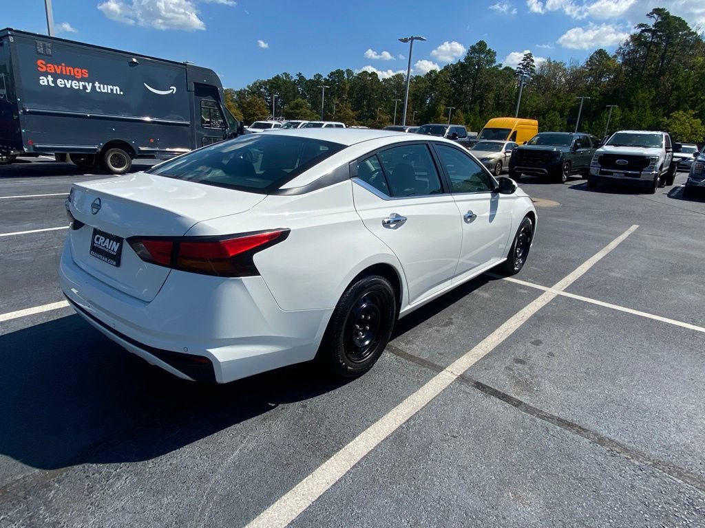 Used 2023 Nissan Altima 2.5 S FWD image 7