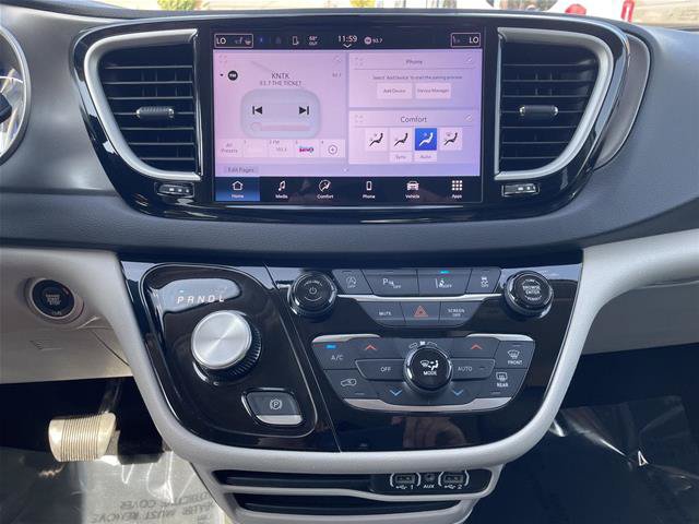 Used 2024 Chrysler Pacifica Touring-L FWD image 23