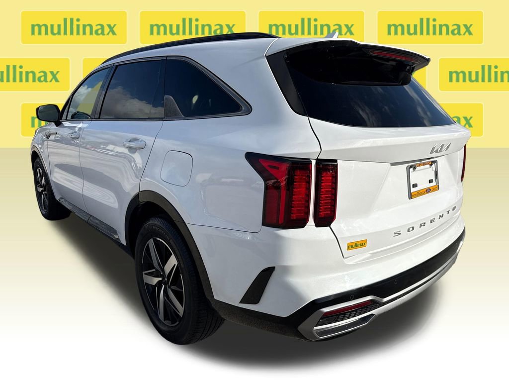 Used 2022 Kia Sorento S image 4