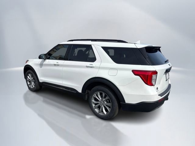 Certified 2023 Ford Explorer XLT w/ Equipment Group 202A image 3