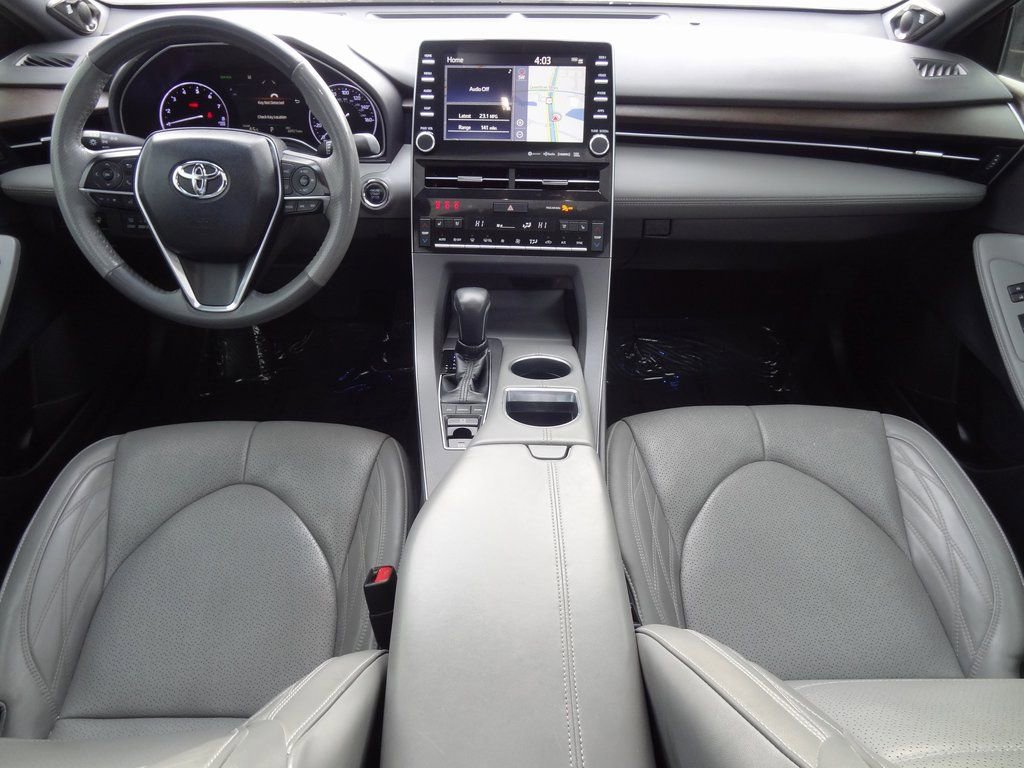 Used 2019 Toyota Avalon Limited image 19
