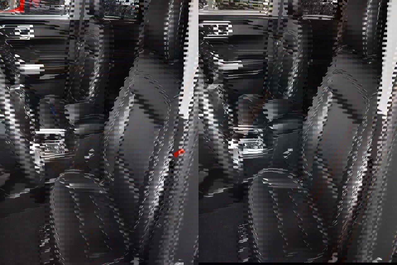 Certified 2023 Ford Explorer XLT w/ Equipment Group 202A image 34