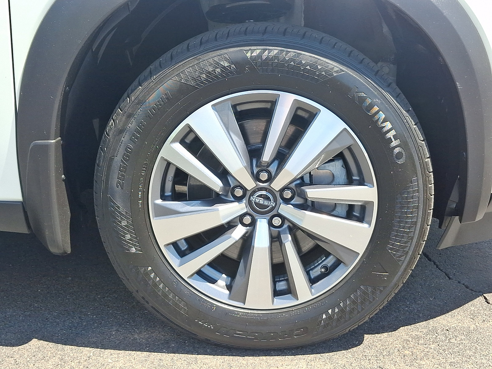 Used 2023 Nissan Pathfinder SL AWD/4WD image 9