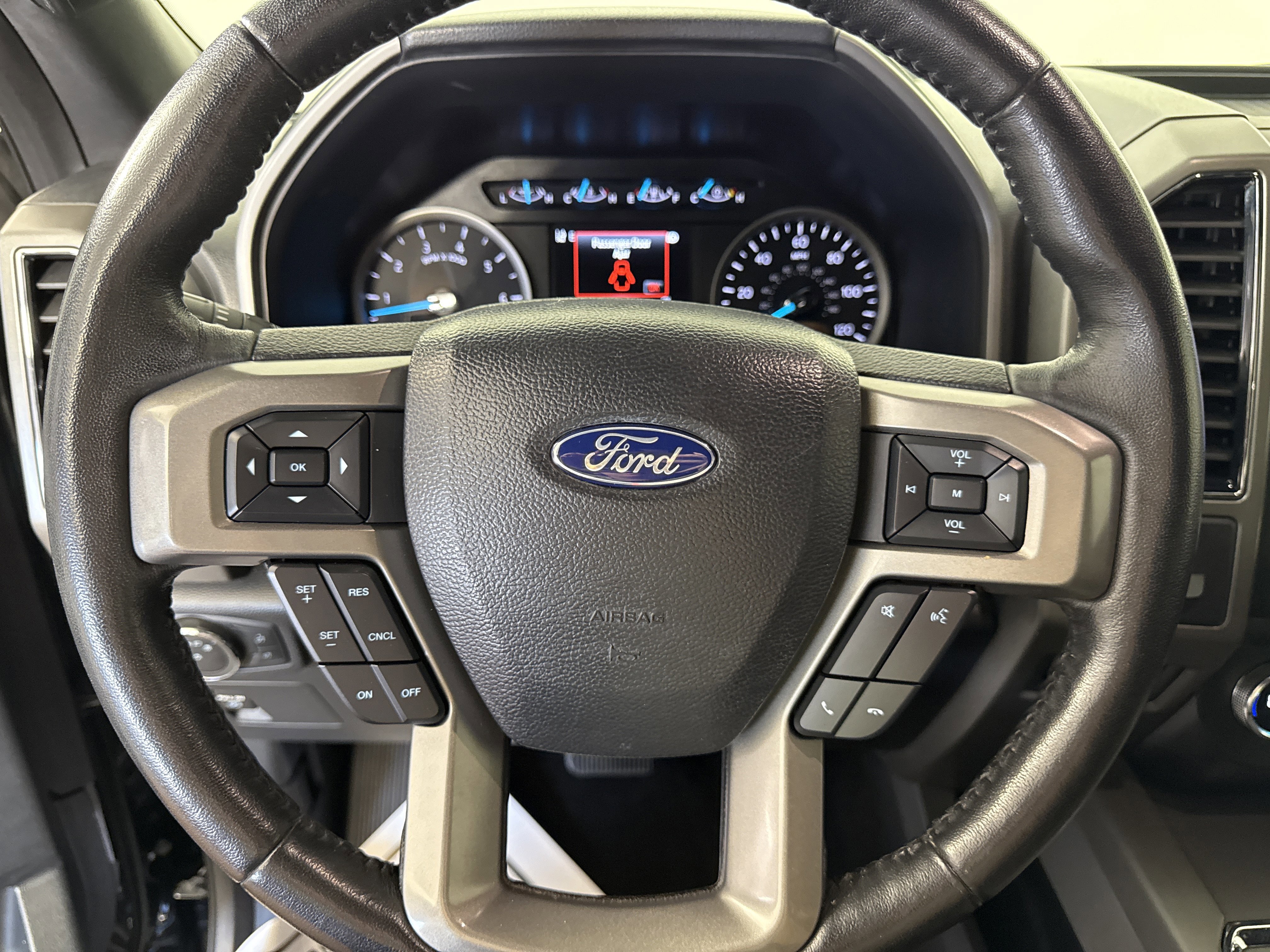 Certified 2021 Ford Expedition XLT w/ Black Accent Package image 26