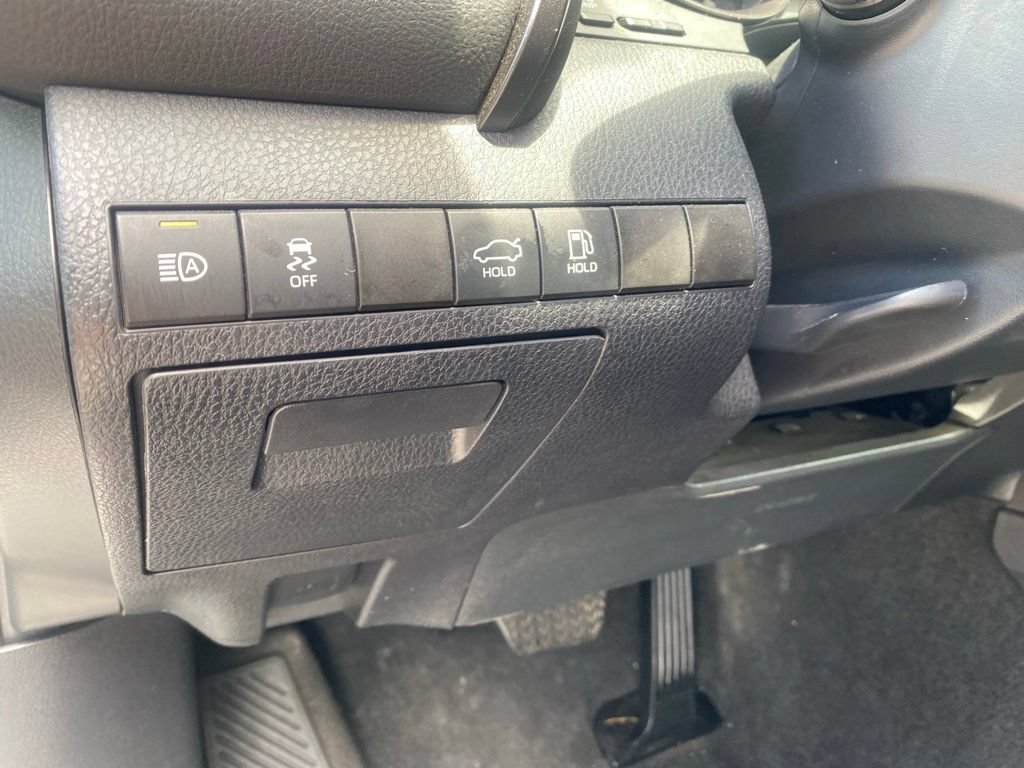 Used 2024 Toyota Camry XSE FWD image 17