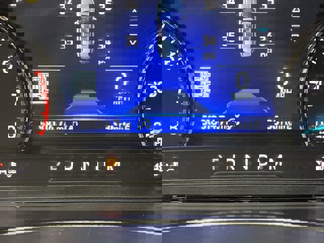 Certified 2021 Ford Explorer XLT w/ Equipment Group 202A image 19