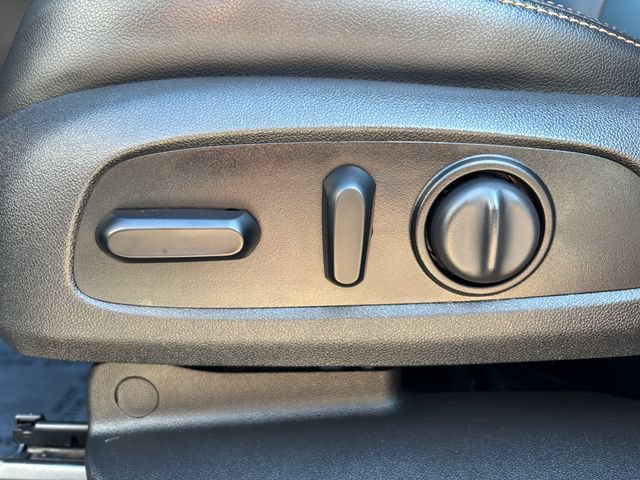 Used 2020 GMC Terrain SLT w/ Preferred Package AWD/4WD image 16