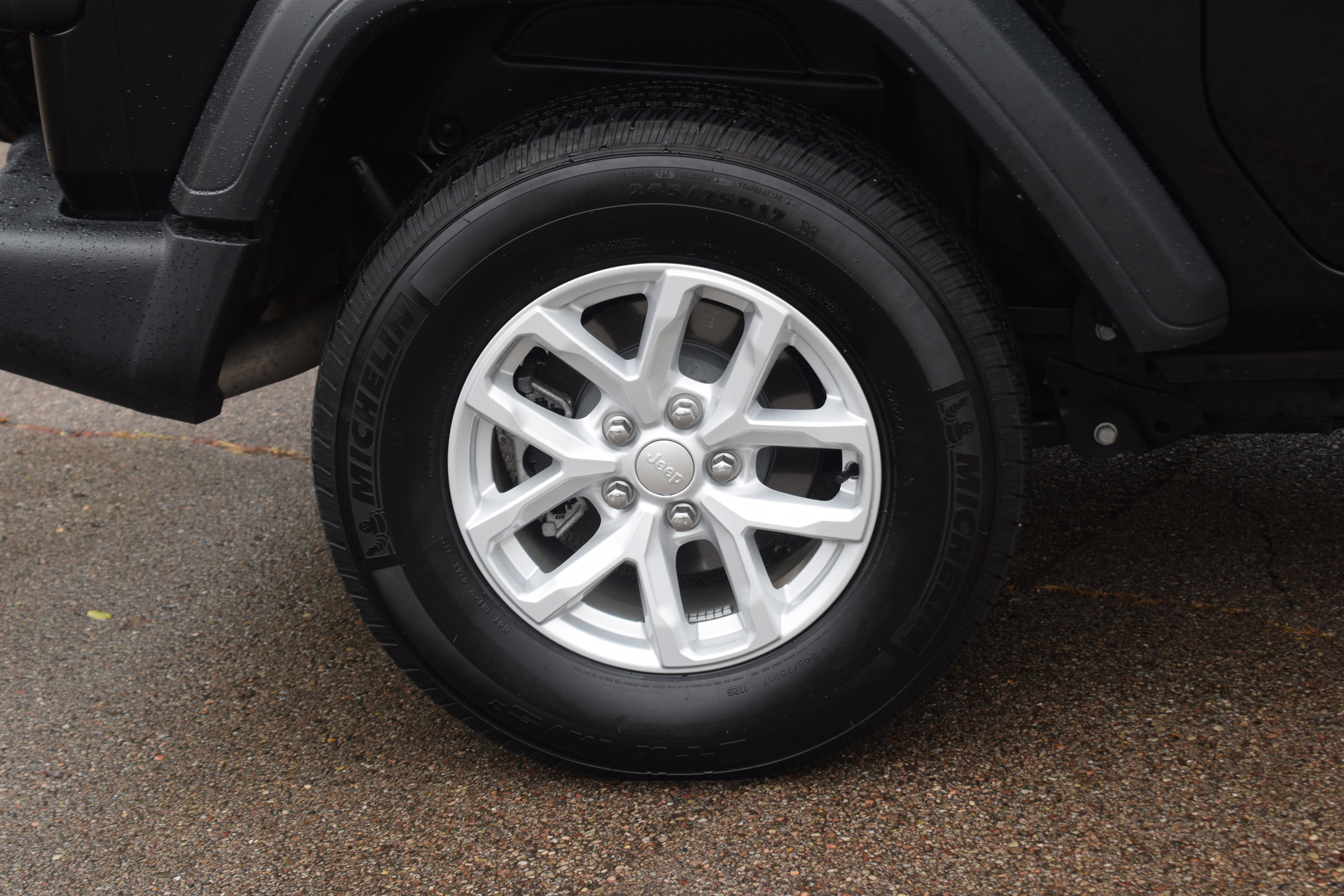 Used 2023 Jeep Wrangler Sport S image 25