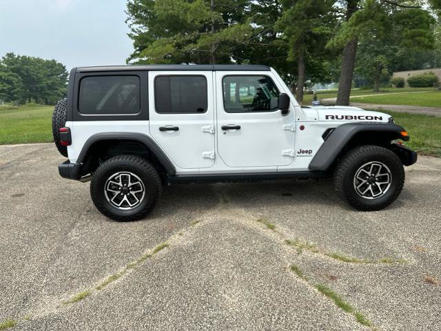 Used 2024 Jeep Wrangler Unlimited Rubicon AWD/4WD image 40