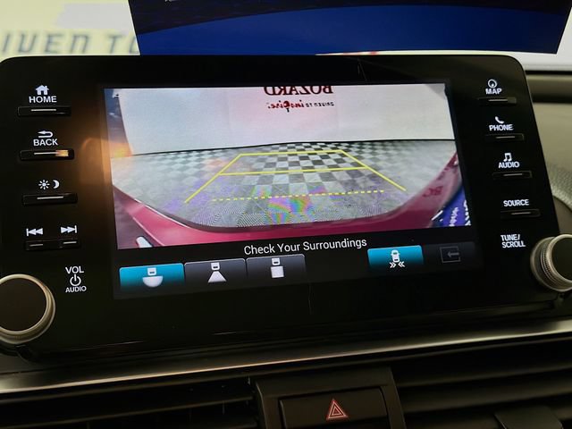Used 2018 Honda Accord Touring image 17