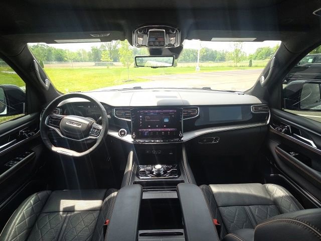 Used 2024 Jeep Grand Wagoneer Series III w/ Quick Order Packagew 28T AWD/4WD image 23
