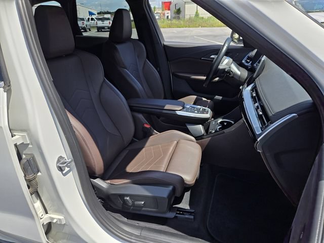 Used 2025 BMW X1 xDrive28i AWD/4WD image 19