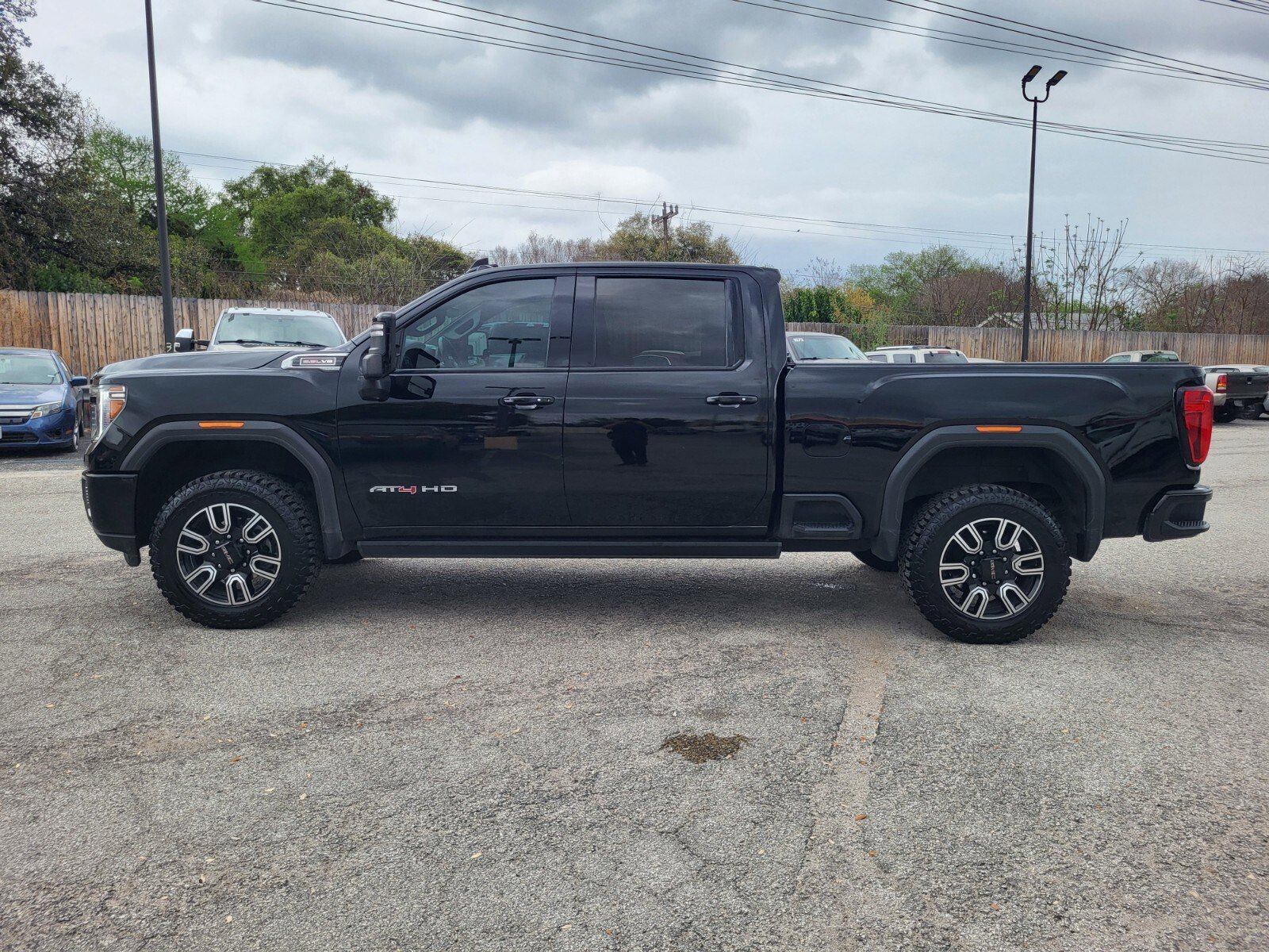 Used 2021 GMC Sierra 2500 AT4 w/ AT4 Premium Plus Package image 6